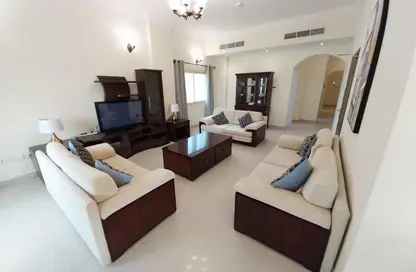 Apartment - 3 Bedrooms - 3 Bathrooms for rent in Al Juffair - Capital Governorate