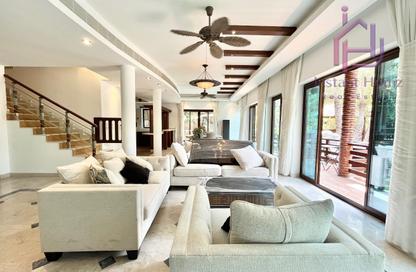 Villa - 4 Bedrooms - 5 Bathrooms for rent in Saar - Northern Governorate