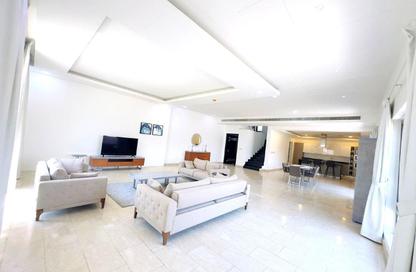 Villa - 4 Bedrooms - 5 Bathrooms for rent in Saar - Northern Governorate Villa - 4 Bedrooms - 5 Bathrooms for rent in Saar - Northern Governorate