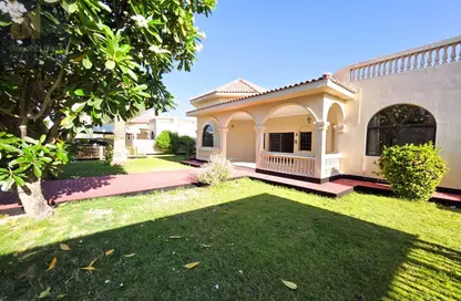 Villa - 4 Bedrooms - 4 Bathrooms for rent in Saar - Northern Governorate