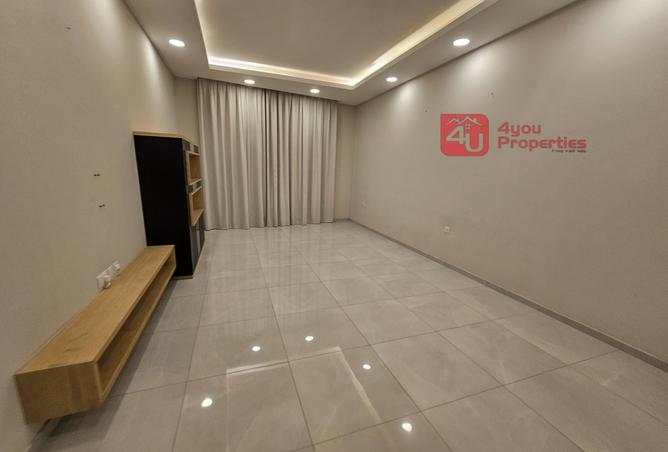 996263 - Property Image 2