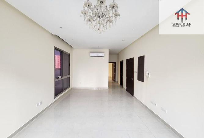 989070 - Property Image 2