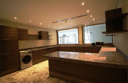 Penthouse - 4 Bedrooms - 5 Bathrooms for rent in Reef Island - Capital Governorate
