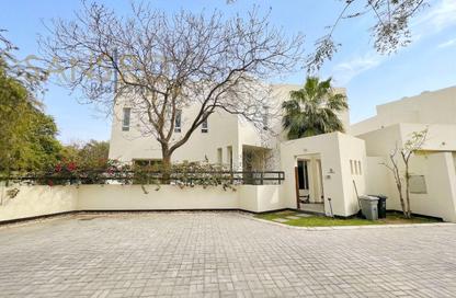 Villa - 4 Bedrooms - 5 Bathrooms for rent in Saar - Northern Governorate