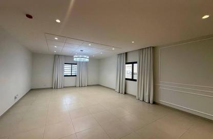 Apartment - 4 Bedrooms - 4 Bathrooms for rent in Tubli - Central Governorate