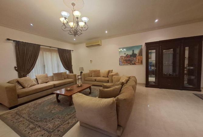 999862 - Property Image 3