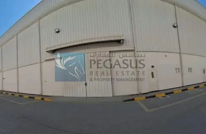 مستودع - استوديو - 2 حمامات للايجار في سترة - المحافظة الوسطى