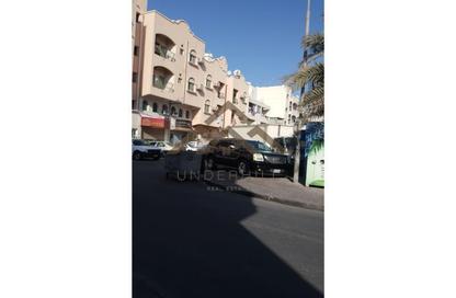 عمارة بالكامل - 8 غرف نوم - 8 حمامات للبيع في القضيبية - المنامة - محافظة العاصمة