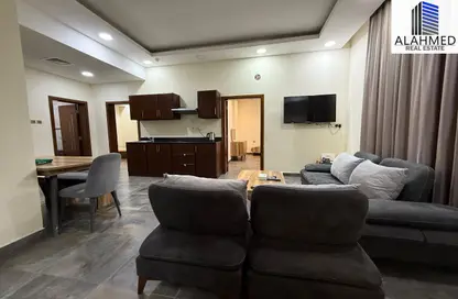 Apartment - 3 Bedrooms - 3 Bathrooms for rent in Al Juffair - Capital Governorate