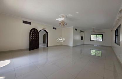 Villa - 4 Bedrooms - 2 Bathrooms for rent in Saar - Northern Governorate