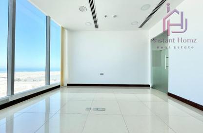 Office Space - Studio - 4 Bathrooms for rent in Seef - Capital Governorate