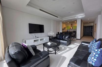 Apartment - 2 Bedrooms - 2 Bathrooms for rent in Reef Island - Capital Governorate Apartment - 2 Bedrooms - 2 Bathrooms for rent in Reef Island - Capital Governorate