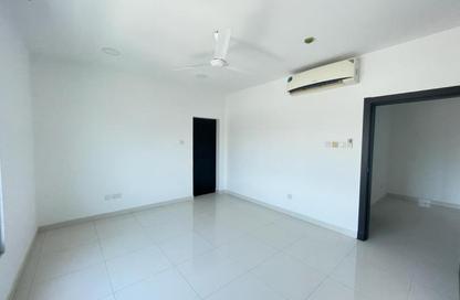 Office Space - 2 Bedrooms - 2 Bathrooms for rent in Tubli - Central Governorate