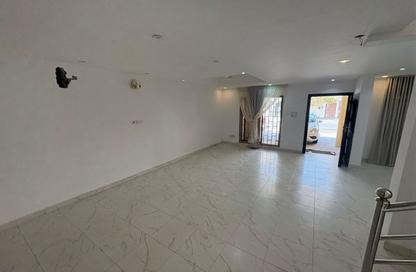 Villa - 3 Bedrooms - 3 Bathrooms for rent in Sanad - Central Governorate
