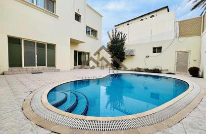 Villa - 4 Bedrooms - 6 Bathrooms for rent in Mahooz - Manama - Capital Governorate