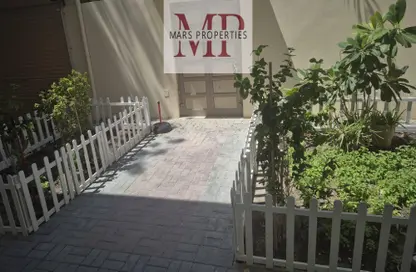 Villa - 4 Bedrooms - 4 Bathrooms for rent in Salihiya - Manama - Capital Governorate