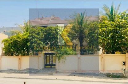 Villa - 5 Bedrooms - 6 Bathrooms for sale in Hamad Town - Northern Governorate