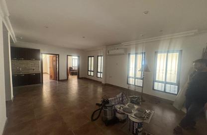 Apartment - 2 Bedrooms - 2 Bathrooms for rent in Tubli - Central Governorate