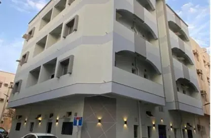 عمارة بالكامل - 8 غرف نوم - 8 حمامات للبيع في شارع المعارض - الحورة - محافظة العاصمة