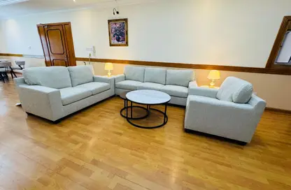 Apartment - 3 Bedrooms - 3 Bathrooms for rent in Seef - Capital Governorate