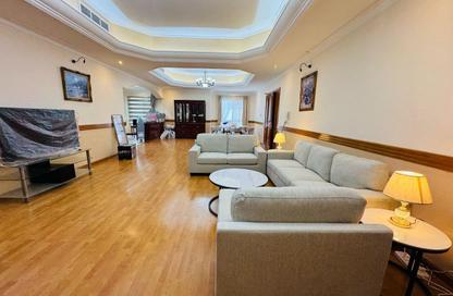 Apartment - 3 Bedrooms - 3 Bathrooms for rent in Seef - Capital Governorate