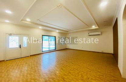 Villa - 3 Bedrooms - 5 Bathrooms for rent in Shakhura - Northern Governorate