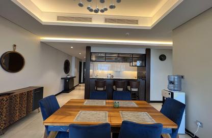 Apartment - 2 Bedrooms - 4 Bathrooms for rent in Al Juffair - Capital Governorate