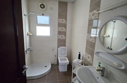 Apartment - 2 Bedrooms - 2 Bathrooms for sale in Hoora - Capital Governorate