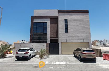 Villa - 5 Bedrooms - 7 Bathrooms for sale in Busaiteen - Muharraq Governorate
