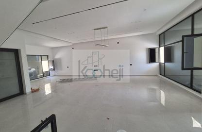 Villa - 5 Bedrooms - 6 Bathrooms for sale in Busaiteen - Muharraq Governorate