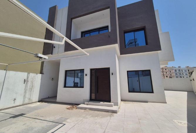 54207005 - Property Image 2