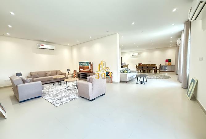 52436586 - Property Image 2