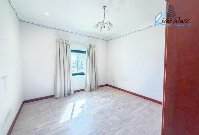 2Ovd6JNW8S8 - Property Image 3