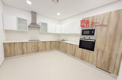Apartment - 3 Bedrooms - 3 Bathrooms for rent in Mahooz - Manama - Capital Governorate