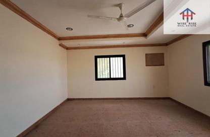 Apartment - 3 Bedrooms - 3 Bathrooms for rent in Busaiteen - Muharraq Governorate