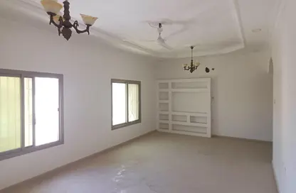 Apartment - 3 Bedrooms - 2 Bathrooms for rent in Arad - Muharraq Governorate