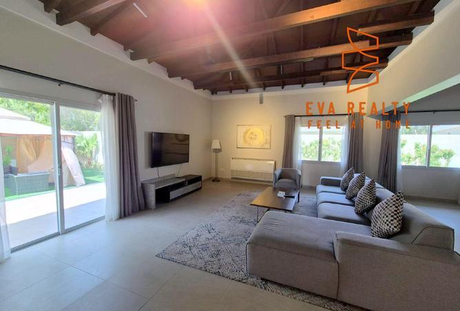 52116812 - Property Image 3