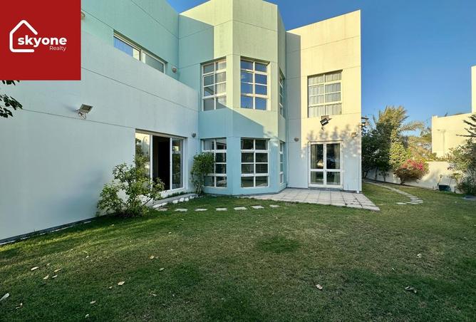 987559 - Property Image 2