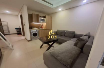 Apartment - Studio - 1 Bathroom for rent in Busaiteen - Muharraq Governorate