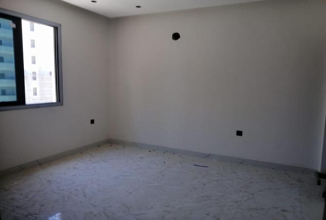 54570129 - Property Image 3