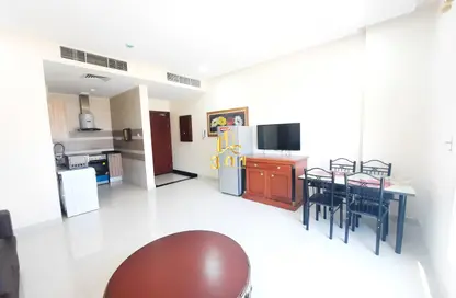 Apartment - 1 Bedroom - 1 Bathroom for rent in Al Burhama - Manama - Capital Governorate