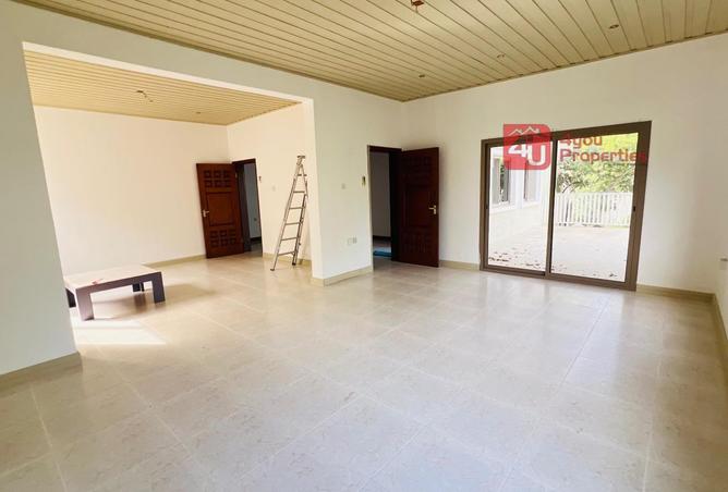 995418 - Property Image 3