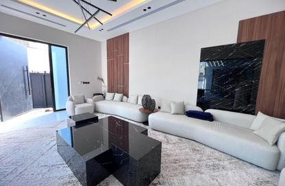 Villa - 4 Bedrooms - 5 Bathrooms for sale in Janabiya - Northern Governorate