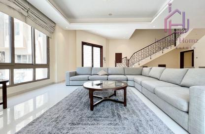 فيلا - 5 غرف نوم - 7 حمامات للايجار في البسيتين - المحرق