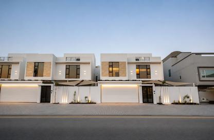 Villa - 4 - 5 for sale in Hamala - Northern Governorate