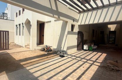 فيلا - 5 غرف نوم - 6 حمامات للايجار في النور - ديار المحرق - المحرق