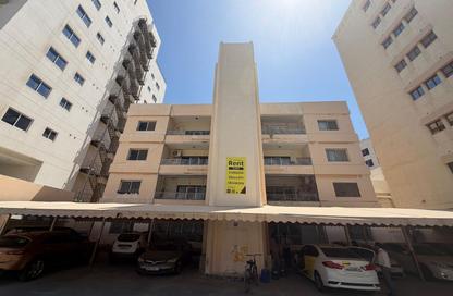 Apartment - 2 Bedrooms - 3 Bathrooms for rent in Um Al Hasam - Manama - Capital Governorate