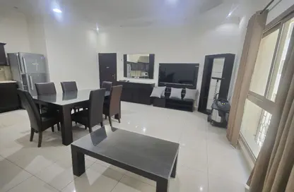 Apartment - 2 Bedrooms - 2 Bathrooms for rent in Al Burhama - Manama - Capital Governorate Apartment - 2 Bedrooms - 2 Bathrooms for rent in Al Burhama - Manama - Capital Governorate