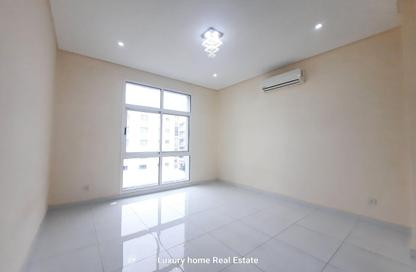 Apartment - 2 Bedrooms - 3 Bathrooms for rent in Hidd - Muharraq Governorate