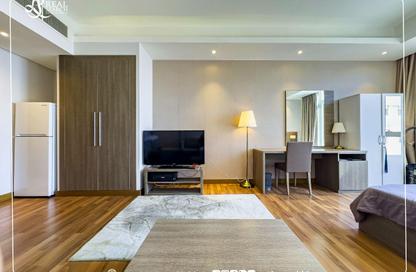 Apartment - Studio - 1 Bathroom for rent in Sanabis - Manama - Capital Governorate